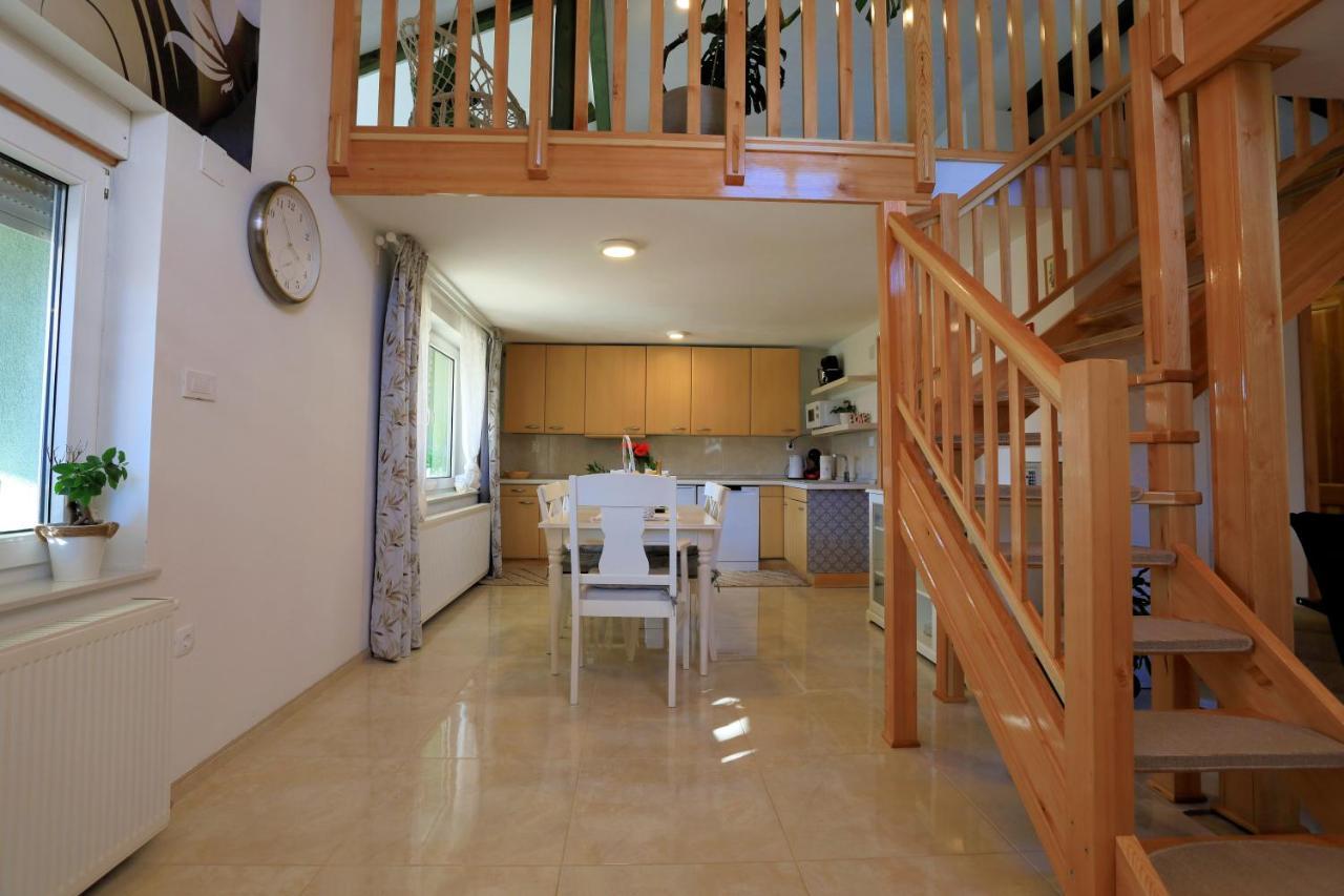 Luxury Apartman Alex With Sauna In The Village Otočac Exterior foto