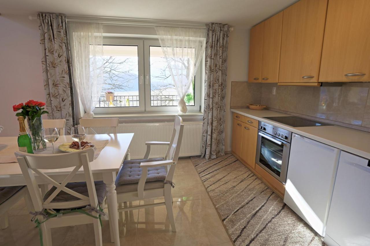 Luxury Apartman Alex With Sauna In The Village Otočac Exterior foto
