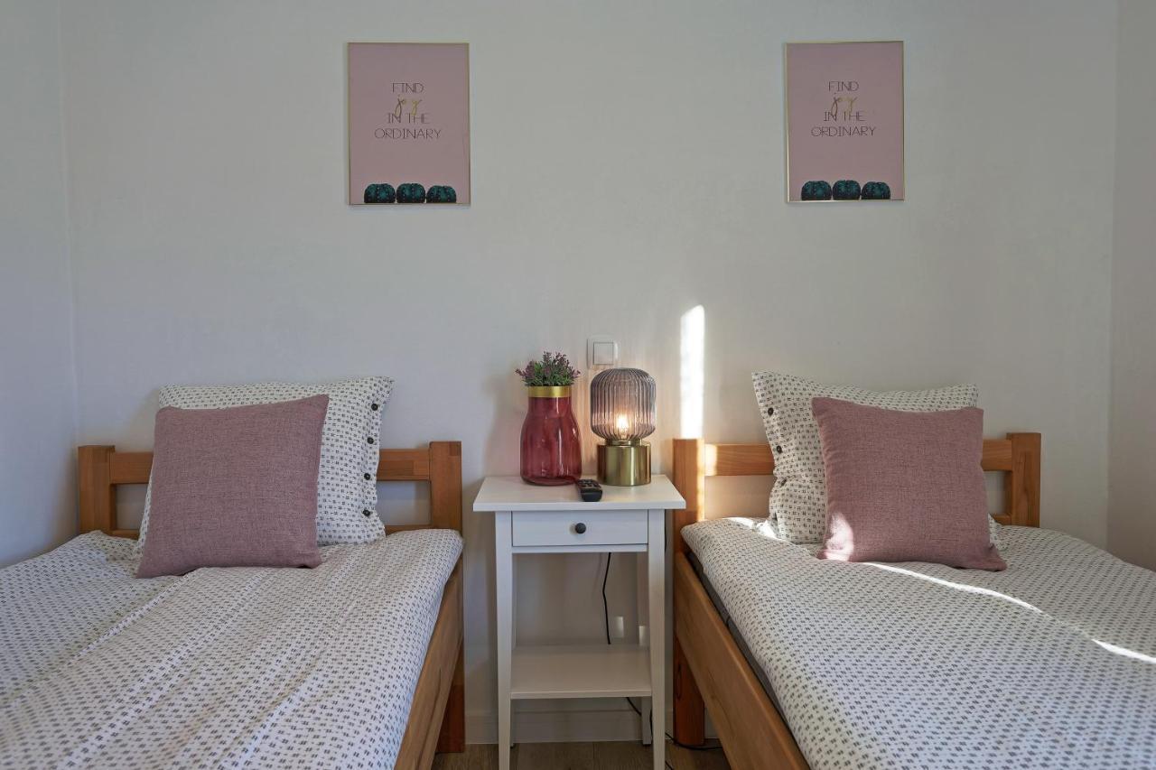 Luxury Apartman Alex With Sauna In The Village Otočac Exterior foto